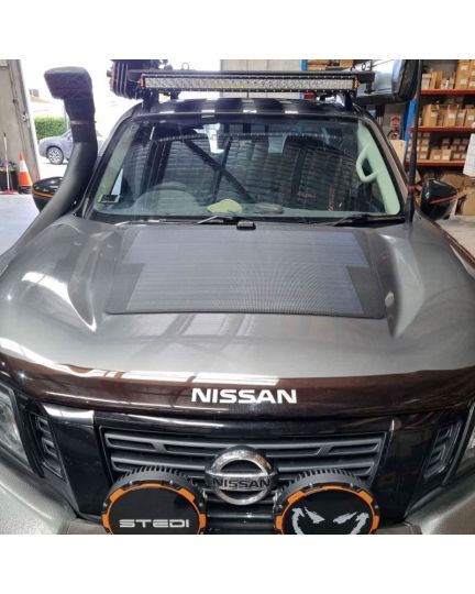 Nissan Navara 2. und 3. Generation (2005&ndash;2021) Lensun 90W Motorhauben-Solarpanel